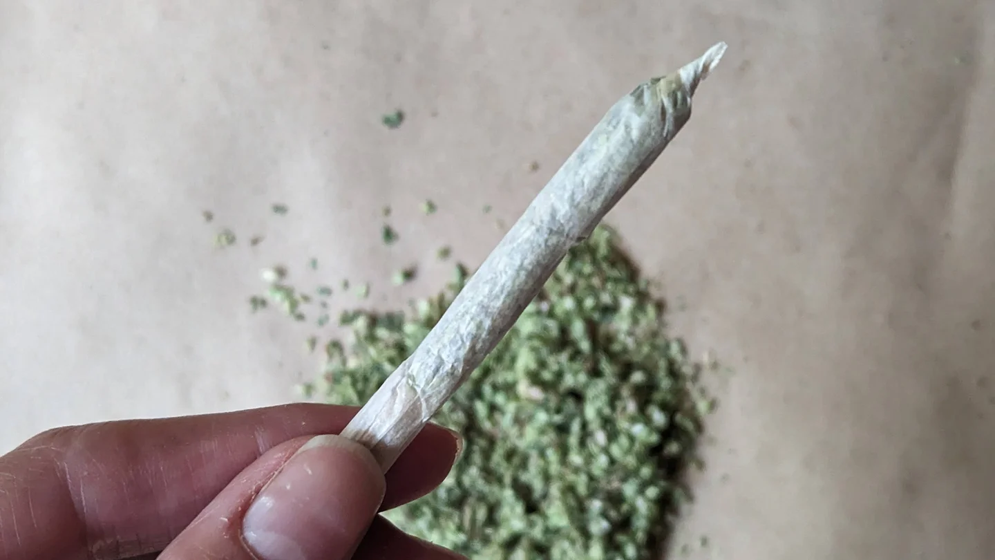 deWhat Are the Benefits of Using Cannabis Pre-Rolls